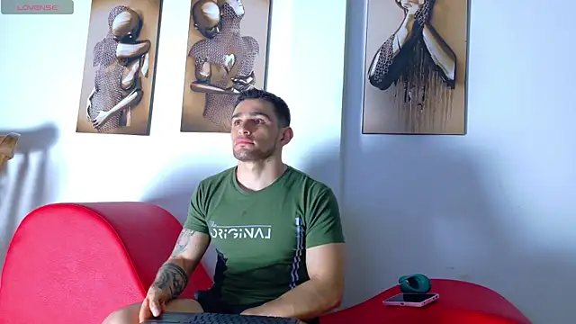 Sexy Alejandro  online show from April 2026 01:01:02 AM