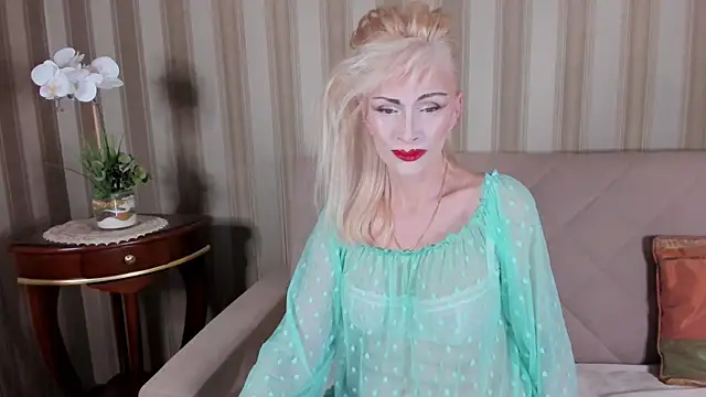 Rita Farel online show from October 2025 08:31:02 PM