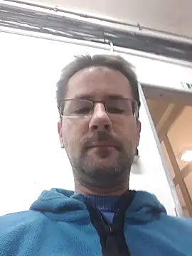 riskybusiness9090 online show from November 2025 05:55:01 AM