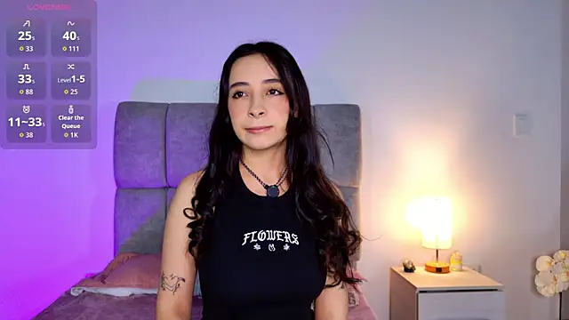 Snapshot of melanie_hills chatting on July 2026 11:42:02 AM melanie hills online show from July 2026 11:42:02 AM
