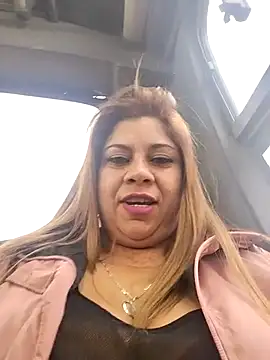 Laura-Hernandez online show from March 2025 10:43:02 PM