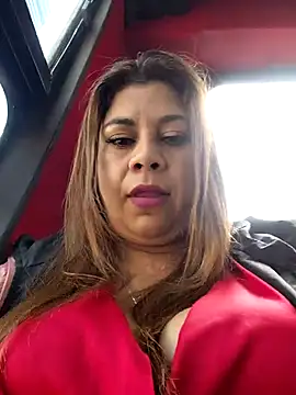 Laura-Hernandez online show from October 2025 02:16:02 PM