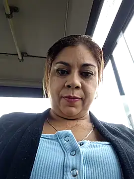 Laura-Hernandez online show from April 2026 02:54:02 PM