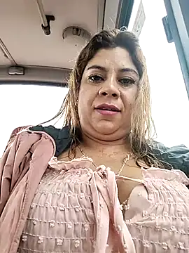 Laura-Hernandez online show from October 2025 03:12:02 PM