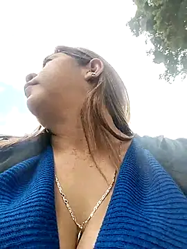 Laura-Hernandez online show from October 2025 03:27:01 PM