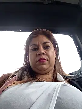 Laura-Hernandez online show from June 2026 03:12:02 PM
