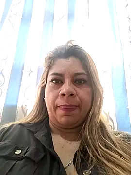 Laura-Hernandez online show from September 2025 02:33:01 PM