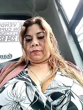 Laura-Hernandez online show from October 2025 03:47:02 PM