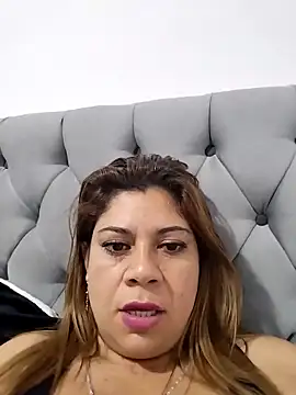 Laura-Hernandez online show from February 2025 11:24:01 PM