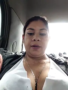 Laura-Hernandez online show from March 2026 03:59:01 PM