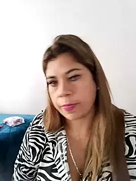 Laura-Hernandez online show from October 2025 02:03:02 PM