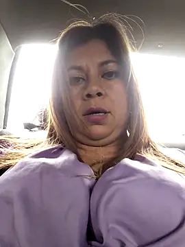 Laura-Hernandez online show from November 2025 04:22:01 PM