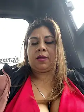 Laura-Hernandez online show from November 2025 03:26:02 PM