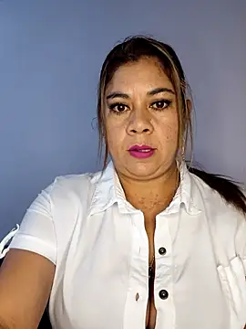 Laura-Hernandez online show from October 2025 02:16:02 PM