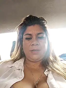 Laura-Hernandez online show from September 2025 03:08:02 PM