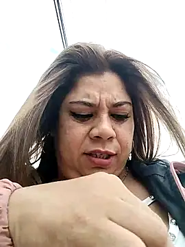 Laura-Hernandez online show from October 2025 04:29:02 PM
