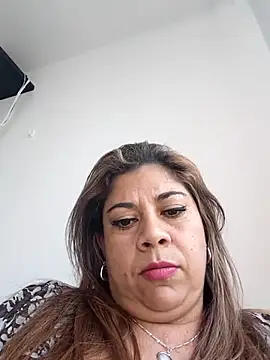 Snapshot of Laura-Hernandez chatting on July 2026 09:01:01 PM Laura-Hernandez online show from July 2026 09:01:01 PM