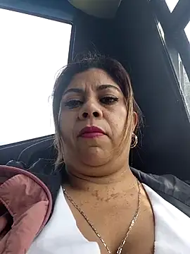 Laura-Hernandez online show from March 2026 02:10:01 PM