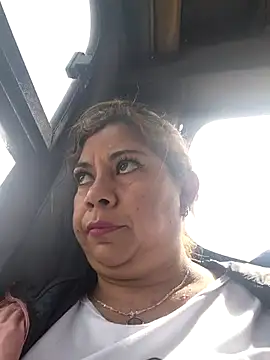 Snapshot of Laura-Hernandez chatting on July 2026 03:03:01 PM Laura-Hernandez online show from July 2026 03:03:01 PM