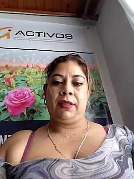 Laura-Hernandez online show from April 2026 02:51:02 PM