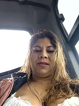 Laura-Hernandez online show from December 2025 03:10:02 PM