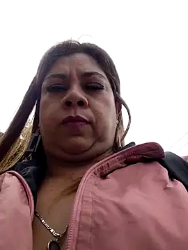 Laura-Hernandez online show from October 2025 02:46:01 PM