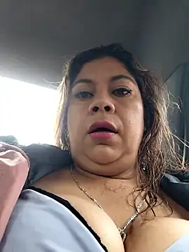 Snapshot of Laura-Hernandez chatting on February 2026 03:17:02 PM Laura-Hernandez online show from February 2026 03:17:02 PM