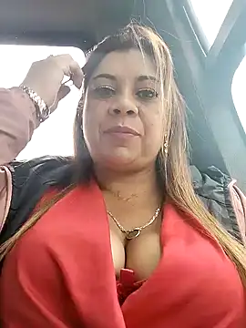 Laura-Hernandez online show from February 2025 02:35:02 PM
