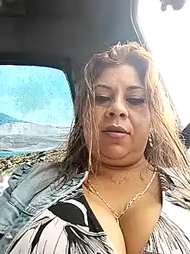 Laura-Hernandez online show from February 2025 03:26:01 PM