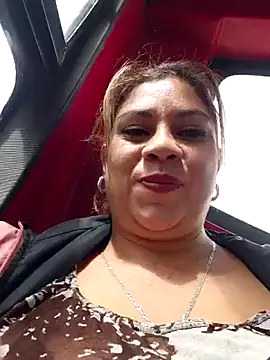 Laura-Hernandez online show from November 2025 03:27:02 PM