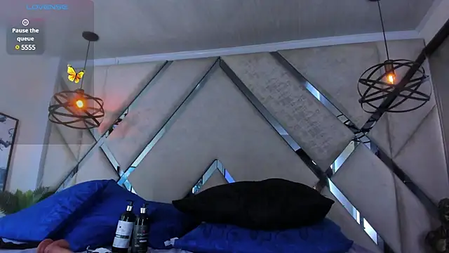 Snapshot of Leah_Evans3 chatting on February 2025 07:16:02 PM Leah Evans3 online show from February 2025 07:16:02 PM