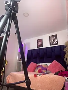 Stefyrossy online show from June 2026 03:23:02 PM