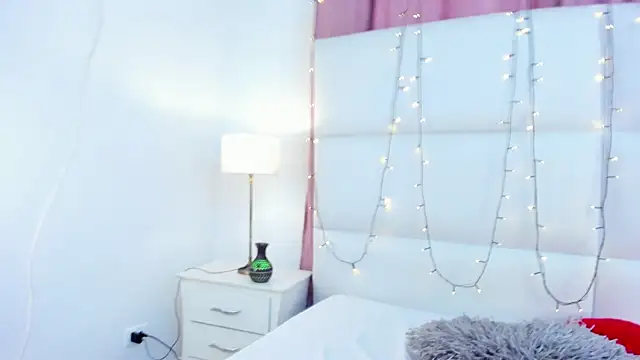 Stefyrossy online show from March 2026 03:19:02 PM