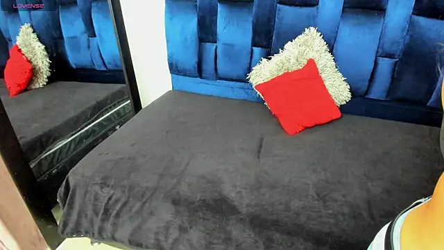 Stefyrossy online show from April 2026 03:06:01 PM