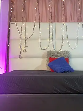 Stefyrossy online show from March 2026 02:12:02 PM