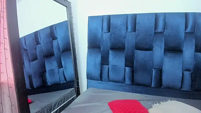 Stefyrossy online show from April 2026 02:07:02 PM