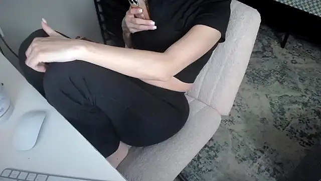 bigb00tyjudyyX online show from March 2026 06:34:01 PM