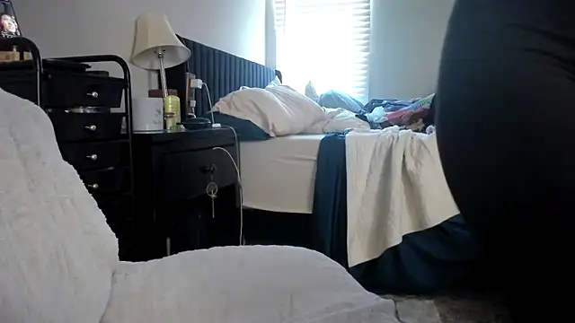 bigb00tyjudyyX online show from November 2025 01:59:02 PM