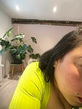 Snapshot of Alma- chatting on April 2026 12:06:01 PM Alma- online show from April 2026 12:06:01 PM