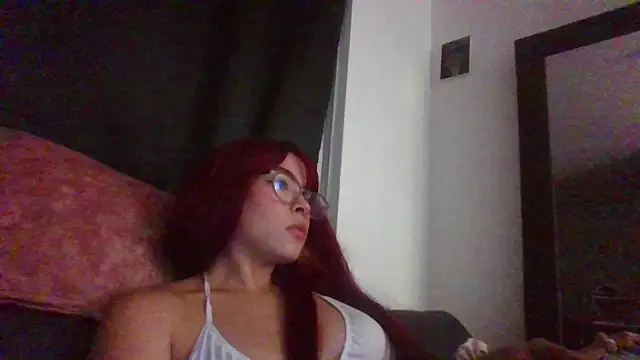 Snapshot of Kiri_Cutee chatting on March 2025 01:58:01 AM Kiri Cutee online show from March 2025 01:58:01 AM