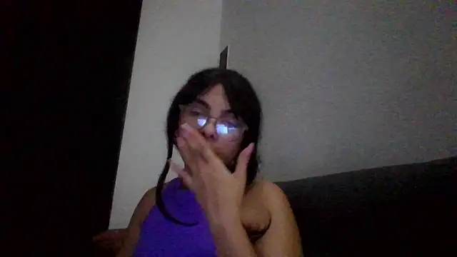 Snapshot of Kiri_Cutee chatting on January 2025 06:24:02 AM Kiri Cutee online show from January 2025 06:24:02 AM