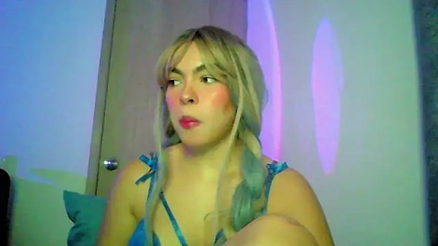 Snapshot of Kiri_Cutee chatting on September 2025 04:37:01 AM Kiri Cutee online show from September 2025 04:37:01 AM