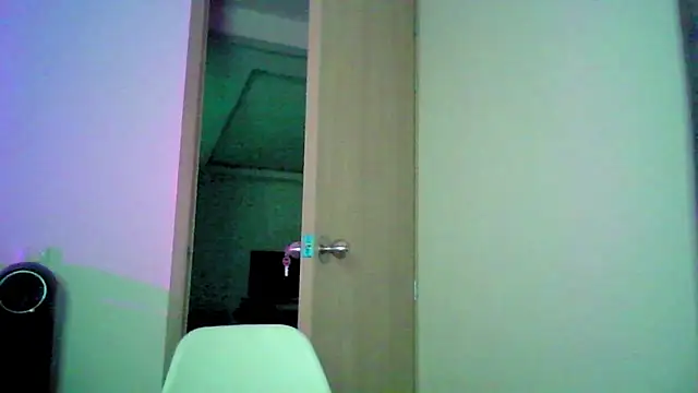 Snapshot of Kiri_Cutee chatting on September 2025 04:14:02 AM Kiri Cutee online show from September 2025 04:14:02 AM