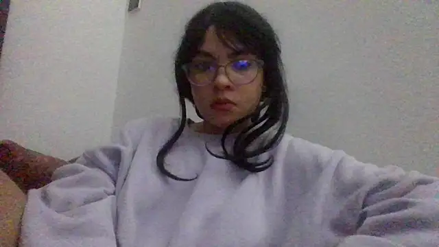 Snapshot of Kiri_Cutee chatting on February 2025 05:42:01 AM Kiri Cutee online show from February 2025 05:42:01 AM