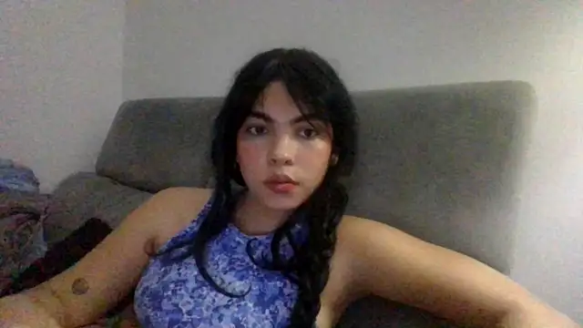 Snapshot of Kiri_Cutee chatting on January 2025 06:00:02 AM Kiri Cutee online show from January 2025 06:00:02 AM