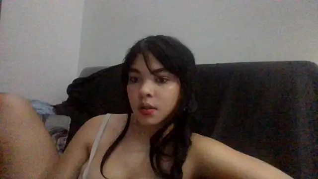 Snapshot of Kiri_Cutee chatting on January 2025 05:34:02 AM Kiri Cutee online show from January 2025 05:34:02 AM