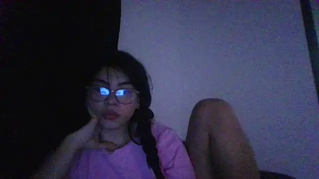 Snapshot of Kiri_Cutee chatting on February 2025 05:10:01 AM Kiri Cutee online show from February 2025 05:10:01 AM