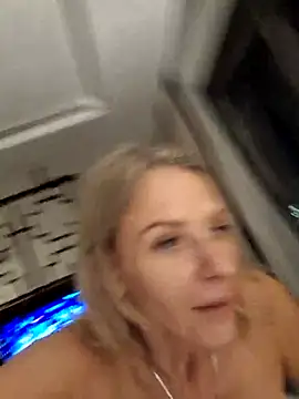 Snapshot of YourJuliena chatting on February 2025 04:14:02 PM YourJuliena online show from February 2025 04:14:02 PM