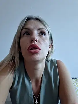 Snapshot of YourJuliena chatting on March 2025 01:12:02 PM YourJuliena online show from March 2025 01:12:02 PM