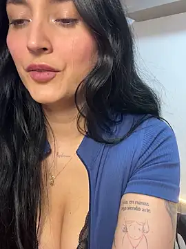 Snapshot of Valentina_cartier chatting on October 2025 12:00:02 AM Valentina cartier online show from October 2025 12:00:02 AM